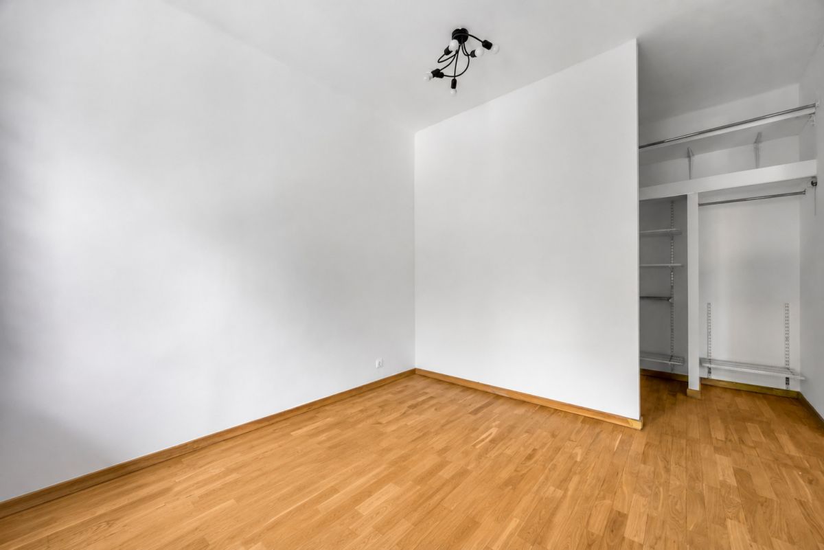 Warszawa · ul. Wspólna — 4