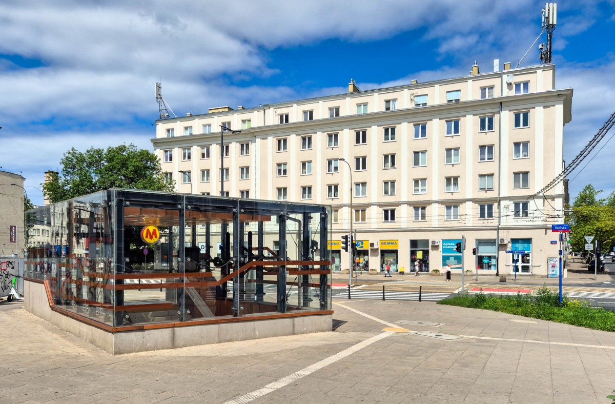 Warszawa · ul. Wolska — 22