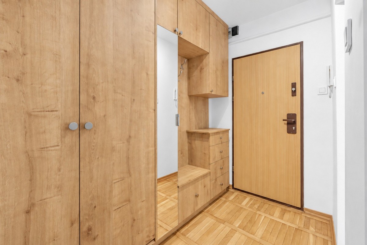 Warszawa · ul. Władysława Korotyńskiego — 12