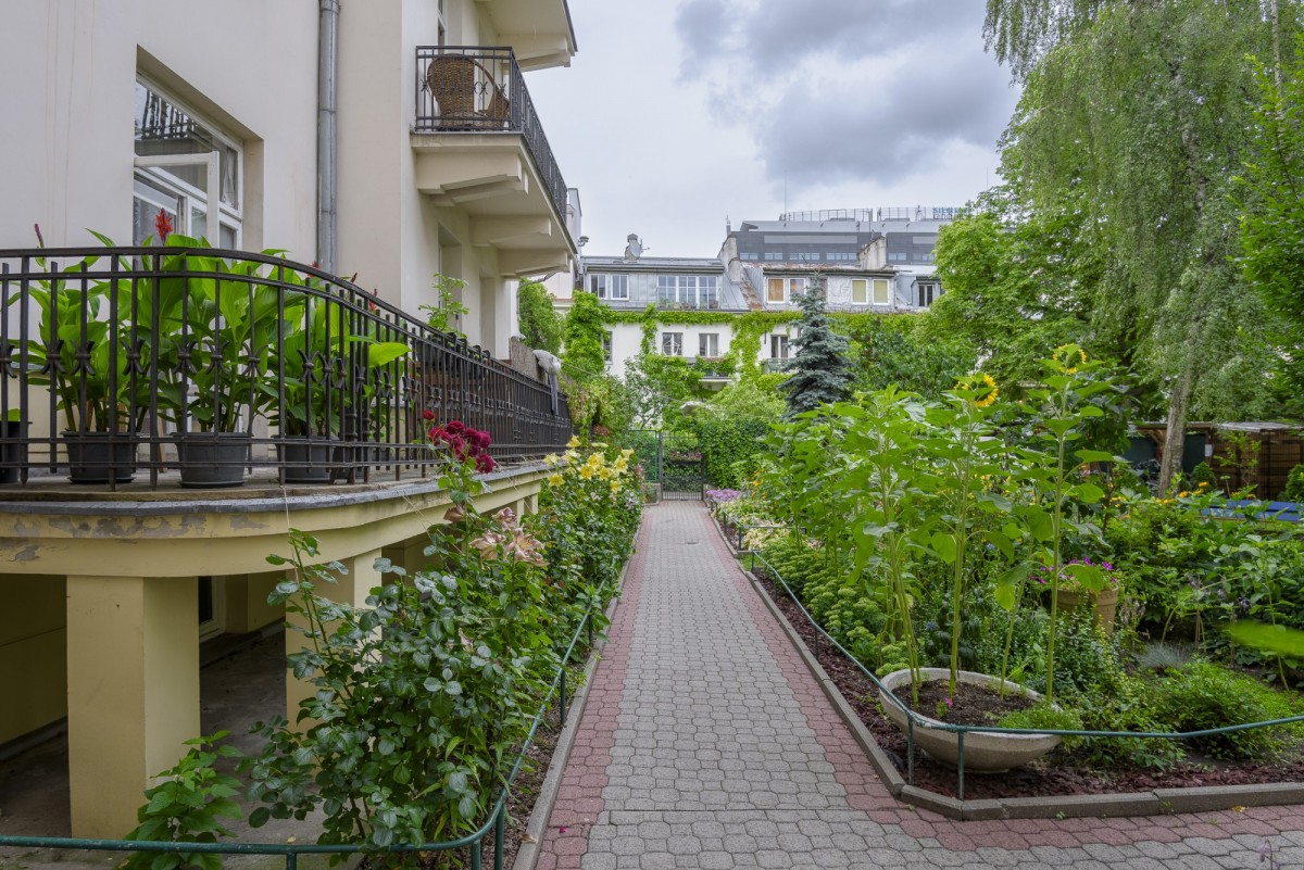 Warszawa · ul. Filtrowa — 21