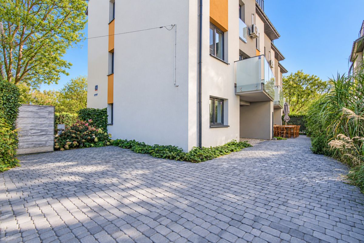 Warszawa · ul. Promienna — 2