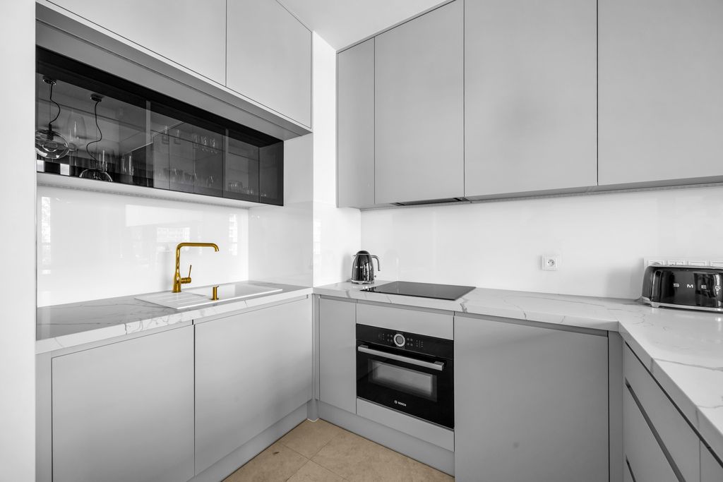 Warszawa · ul. Krochmalna — 6