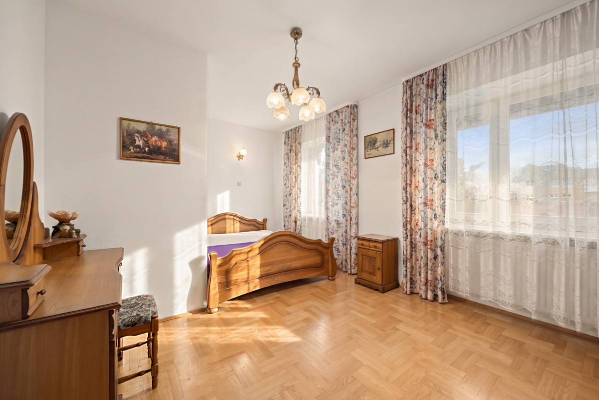 Warszawa · ul. Ziębicka — 10