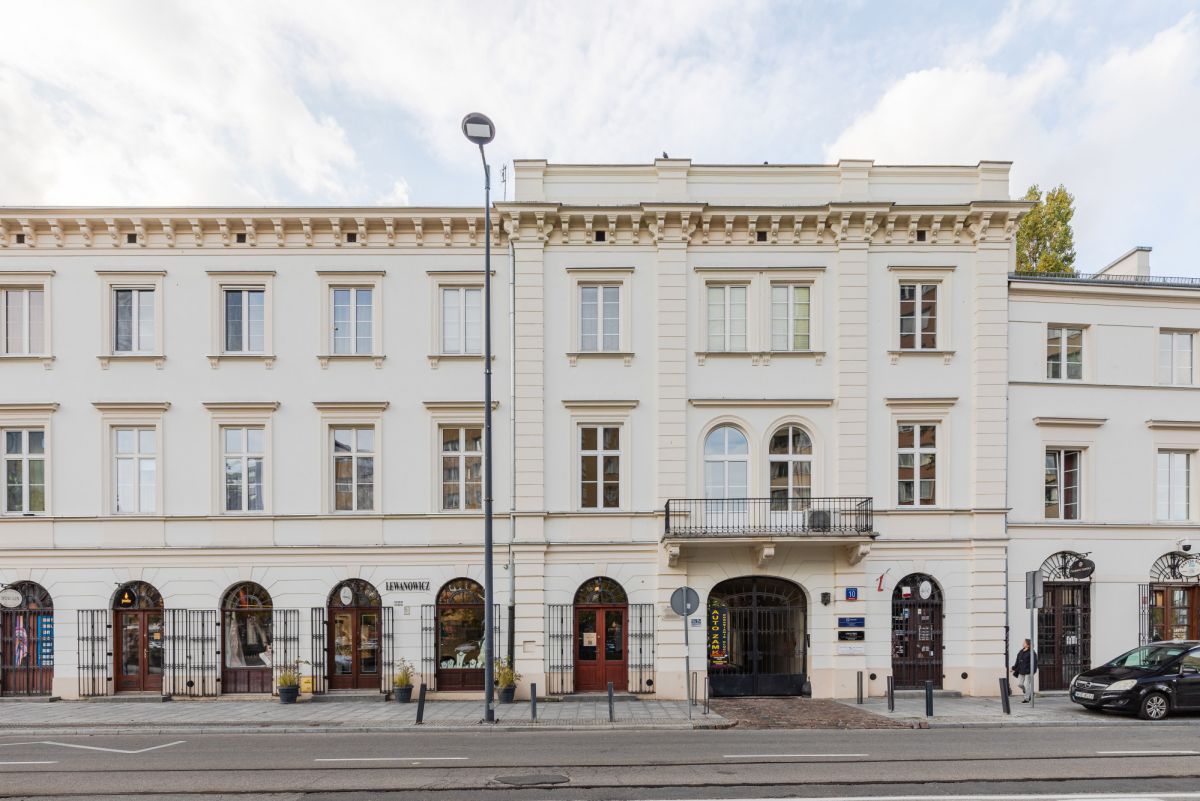 Warszawa · pl. Plac Grzybowski — 11