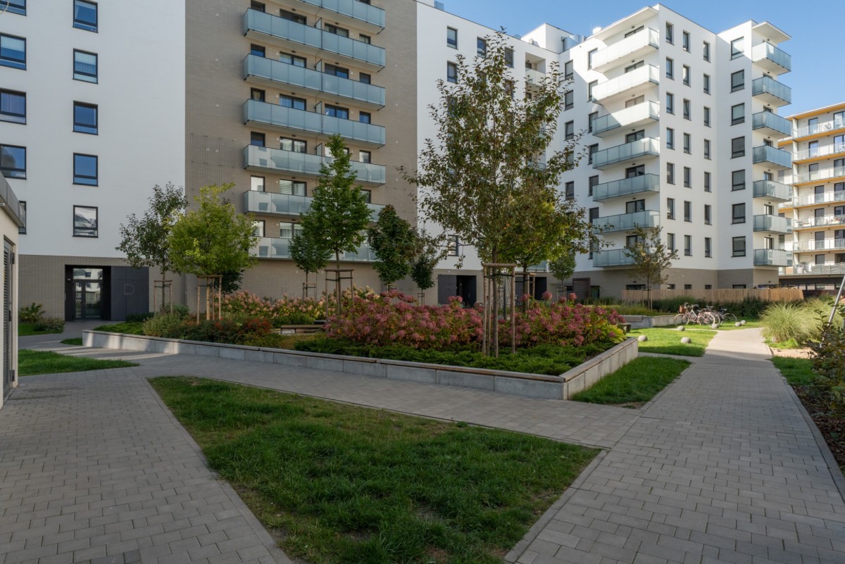 Warszawa · ul. SIlnikowa — 11