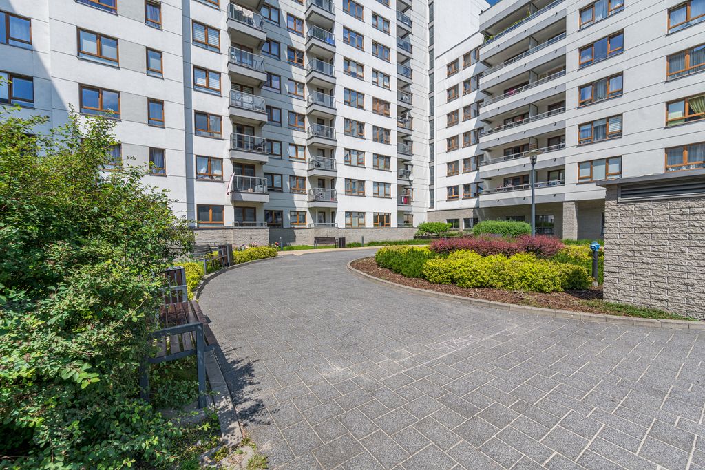 Warszawa · al. Aleja Krakowska — 23