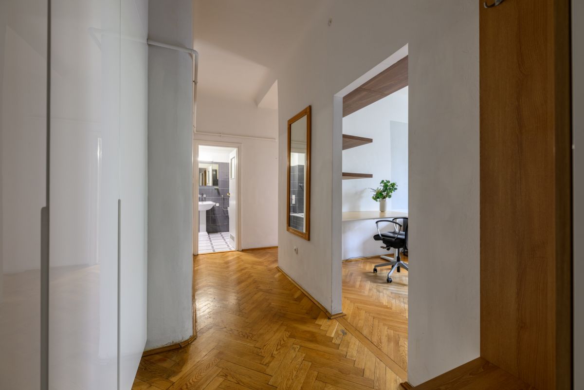 Warszawa · ul. Puławska — 8