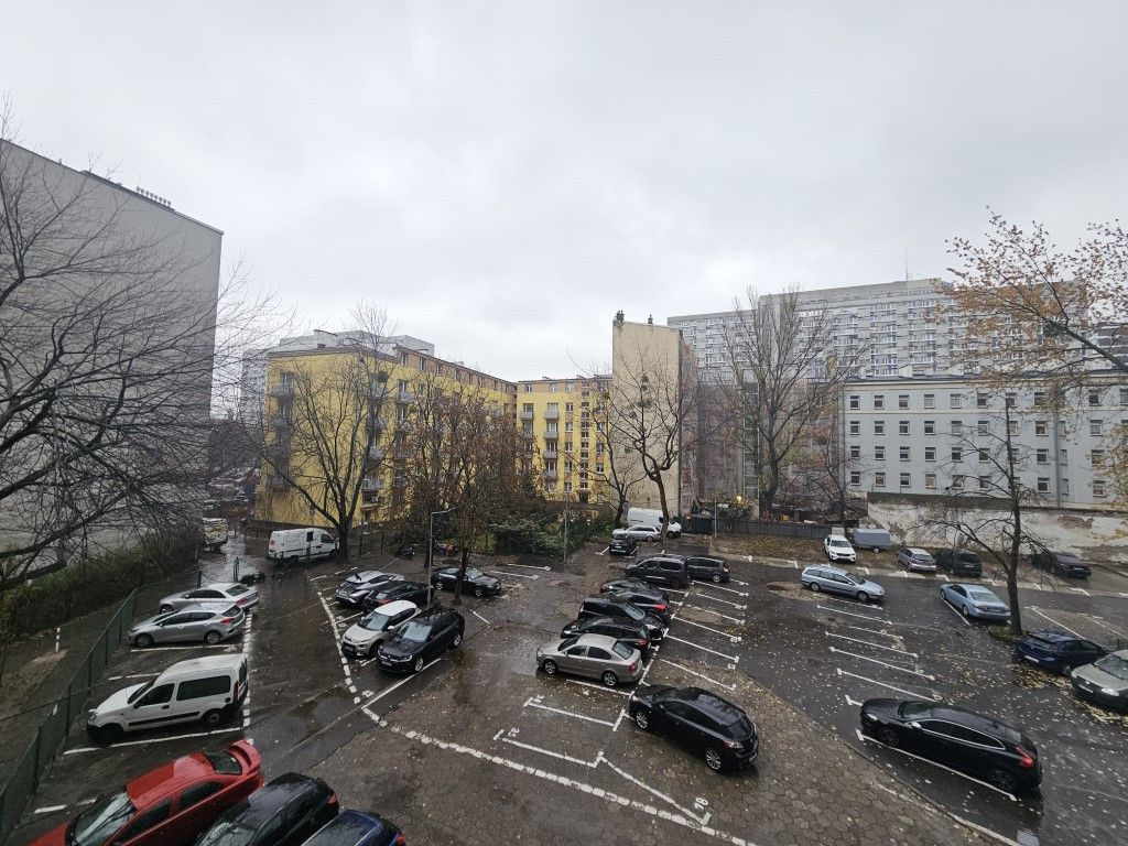 Warszawa · ul. Żelazna — 16