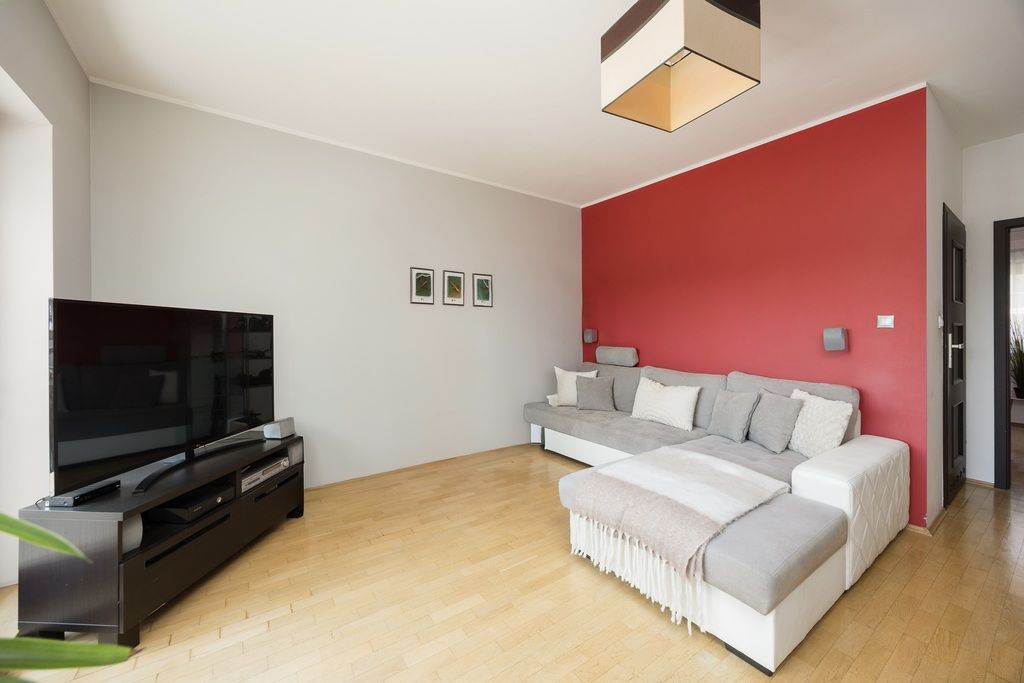 Ożarów Mazowiecki · ul. Strażacka — 8