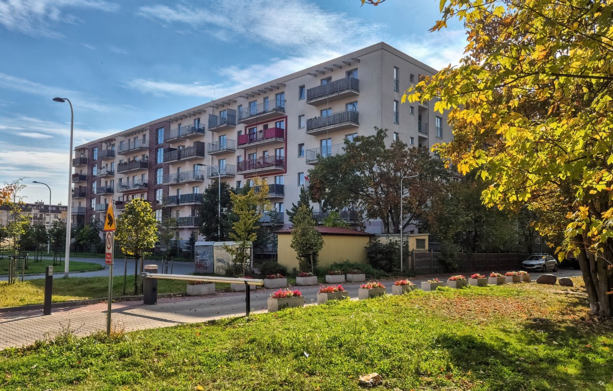 Warszawa · ul. ks. Juliana Chrościckiego — 17