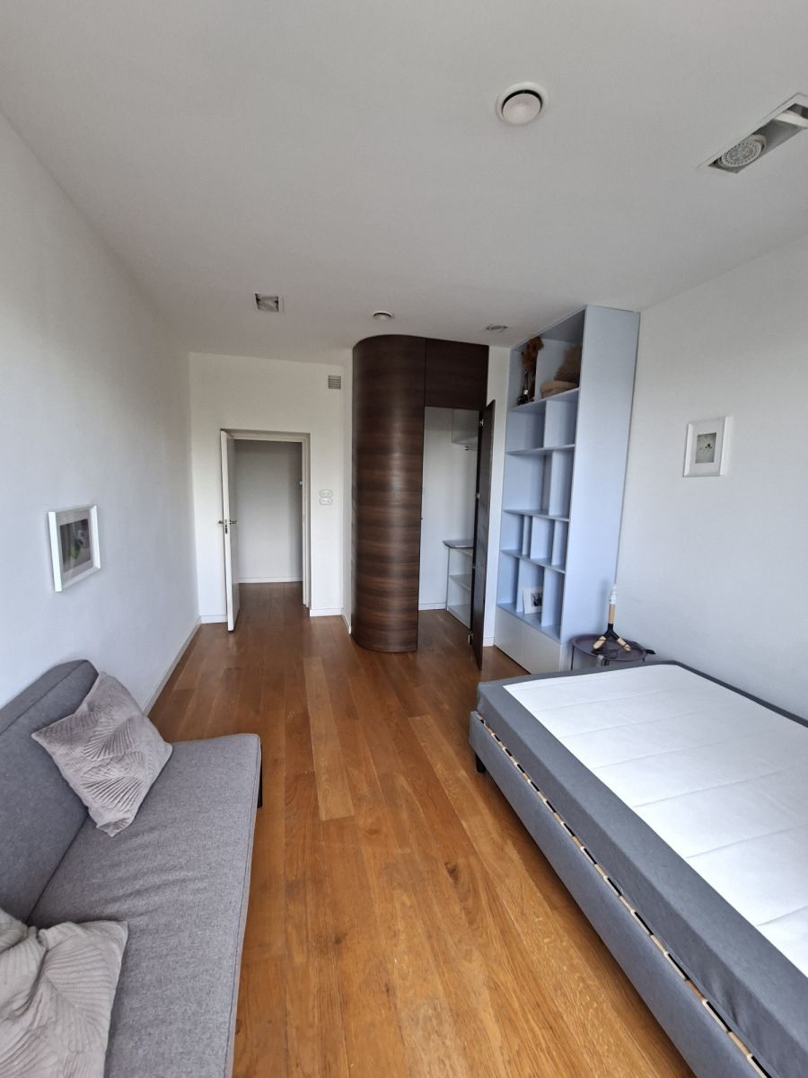 Warszawa · ul. 11 Listopada — 10
