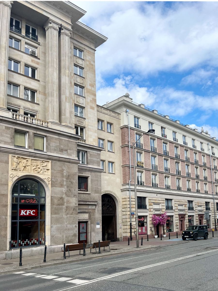 Warszawa · ul. Piękna — 13