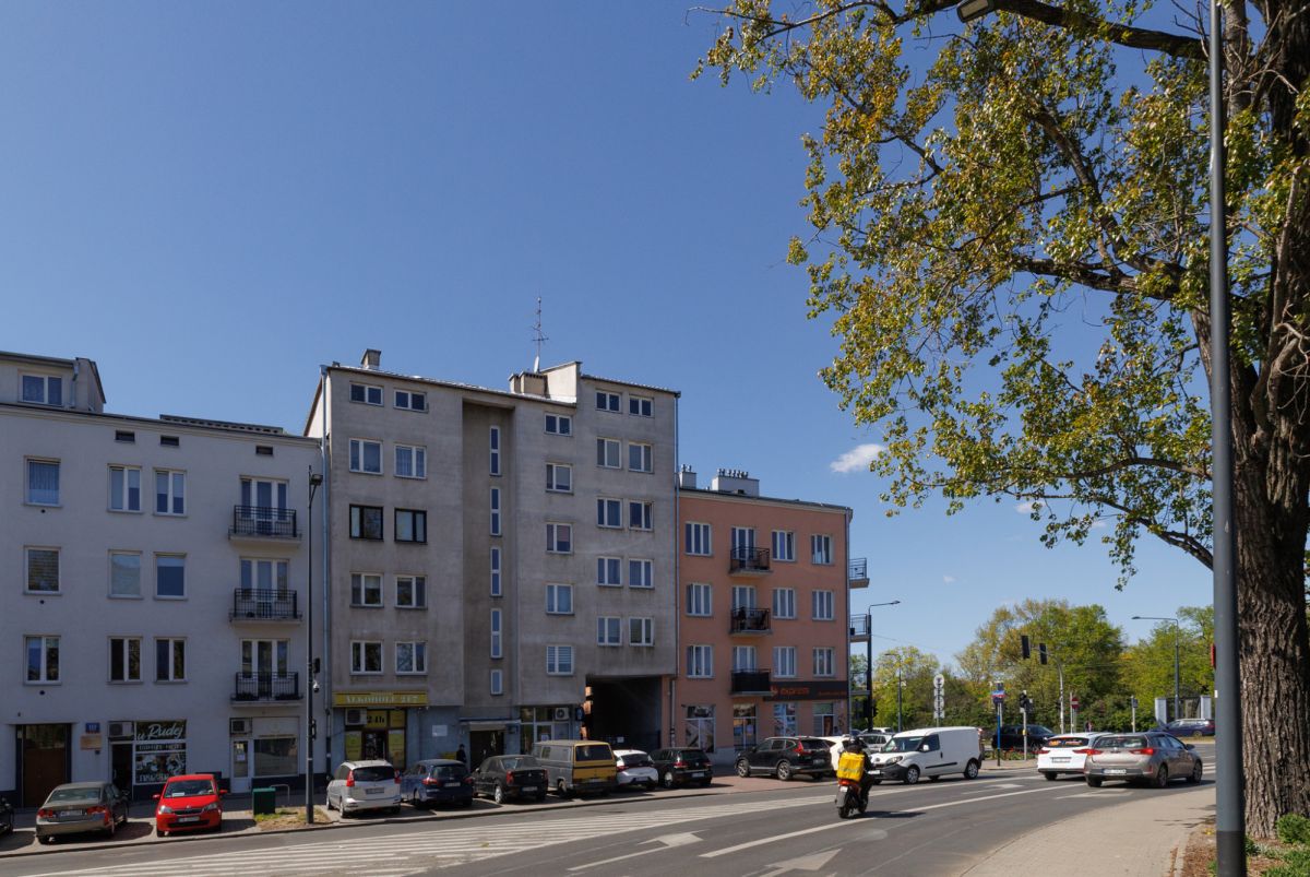 Warszawa · ul. Międzyborska — 12