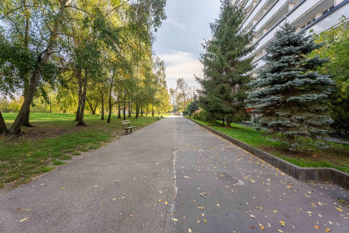 Warszawa · ul. Kazimierza Promyka — 15