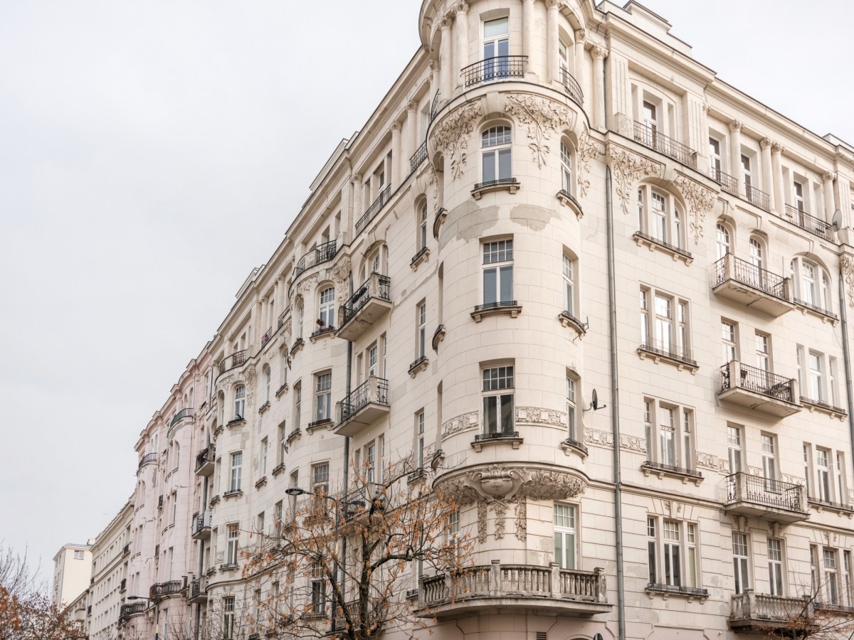 Warszawa · ul. Hoża — 15