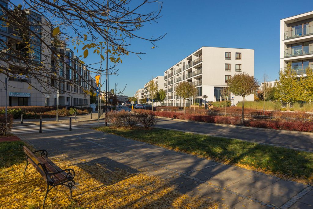 Warszawa · ul. Krzysztofa Kieślowskiego — 10