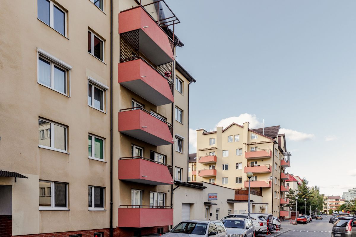 Warszawa · ul. Polnej Róży — 16