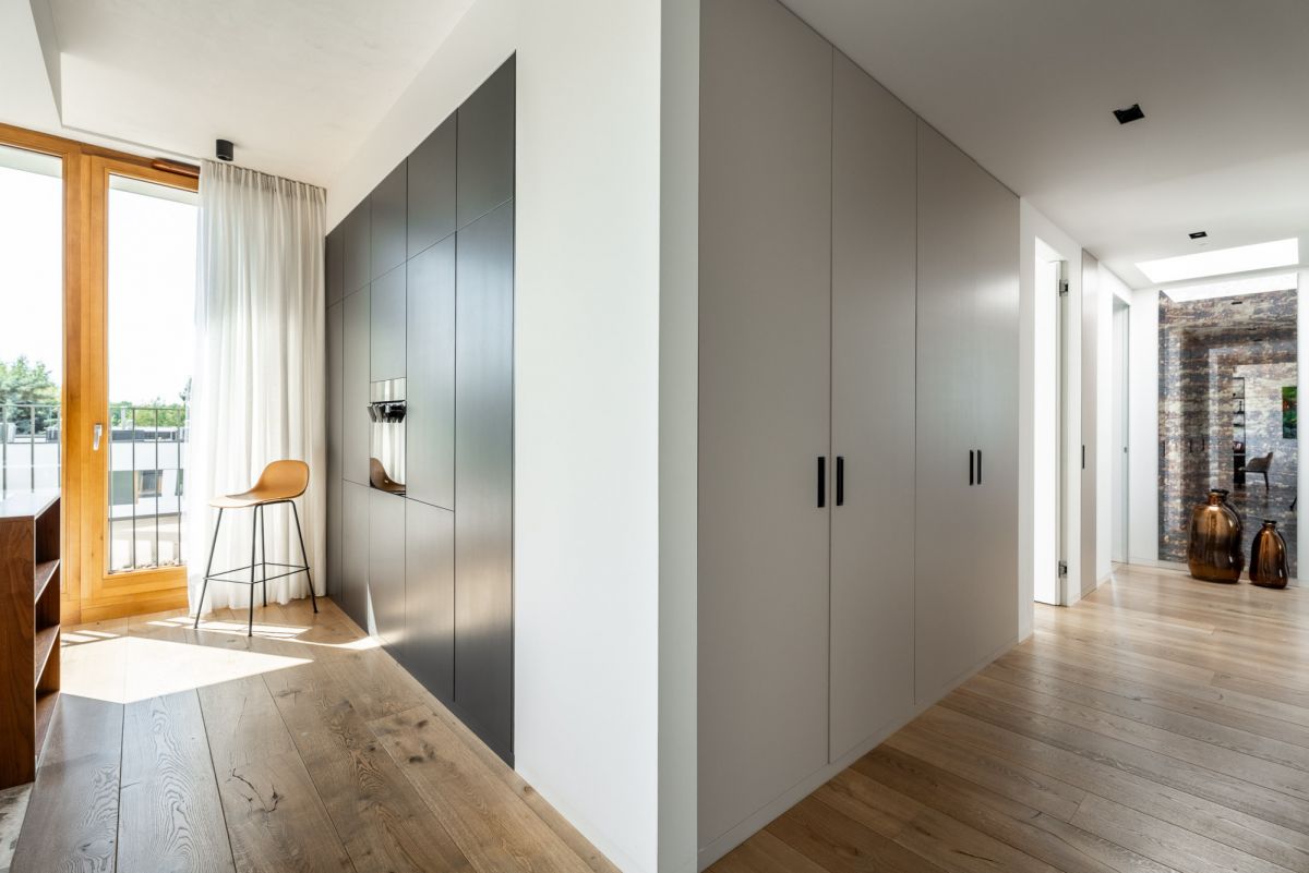 Warszawa · ul. Syta — 16