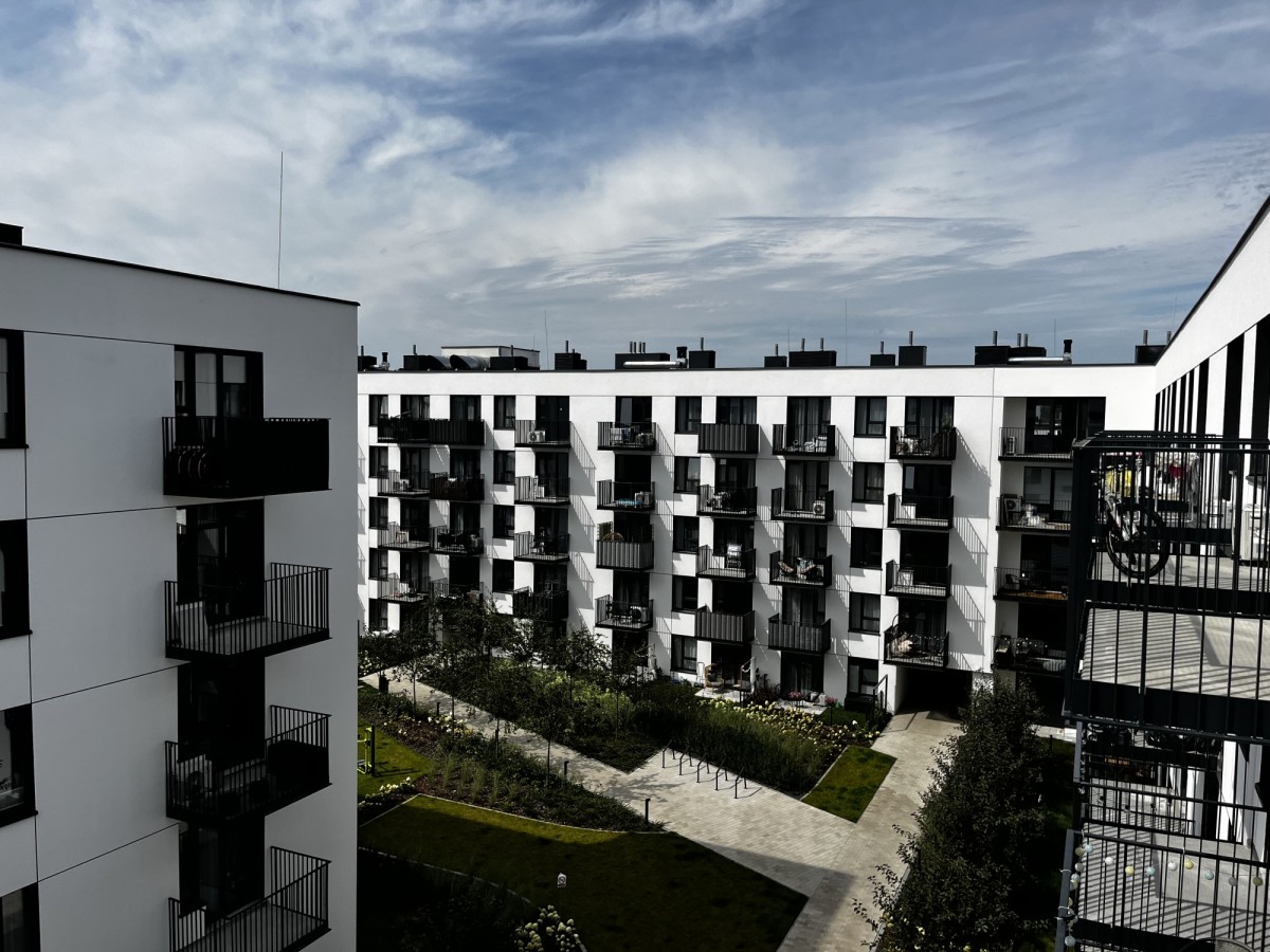 Warszawa · al. Aleje Jerozolimskie — 10