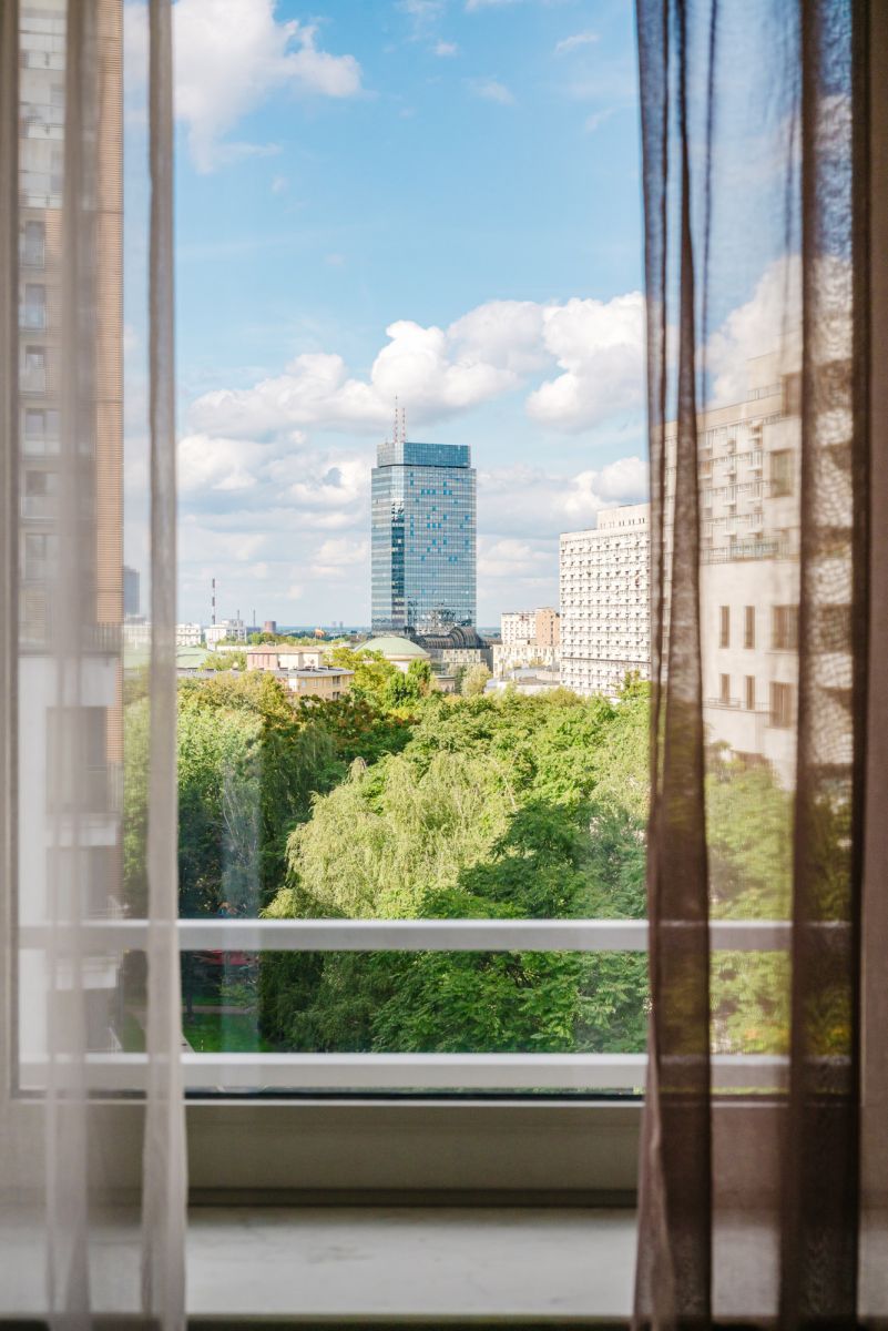 Warszawa · ul. Grzybowska — 4