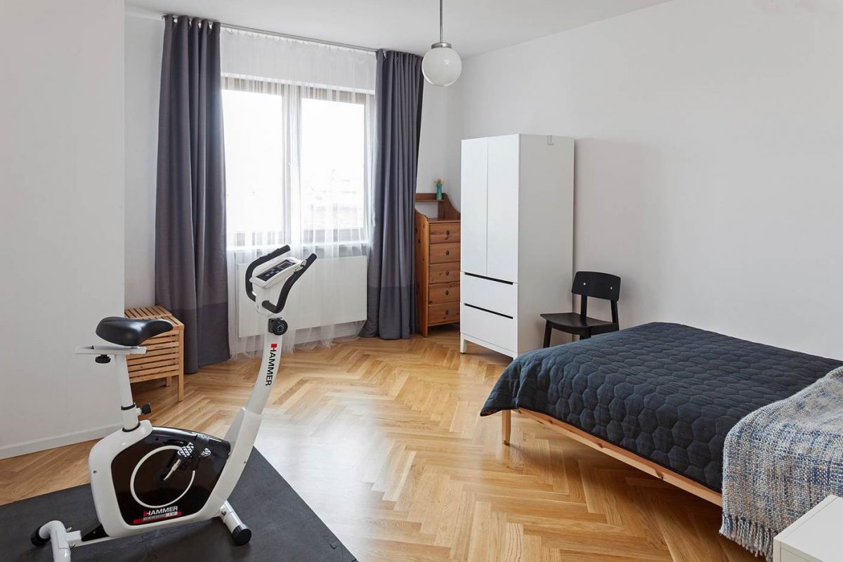 Warszawa · ul. Poprawna — 17