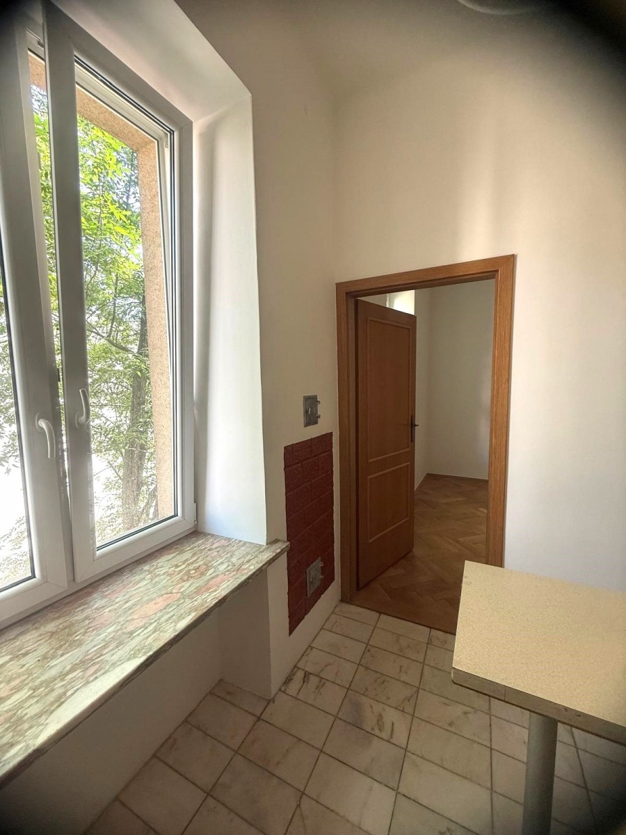 Warszawa · ul. Emilii Plater — 8