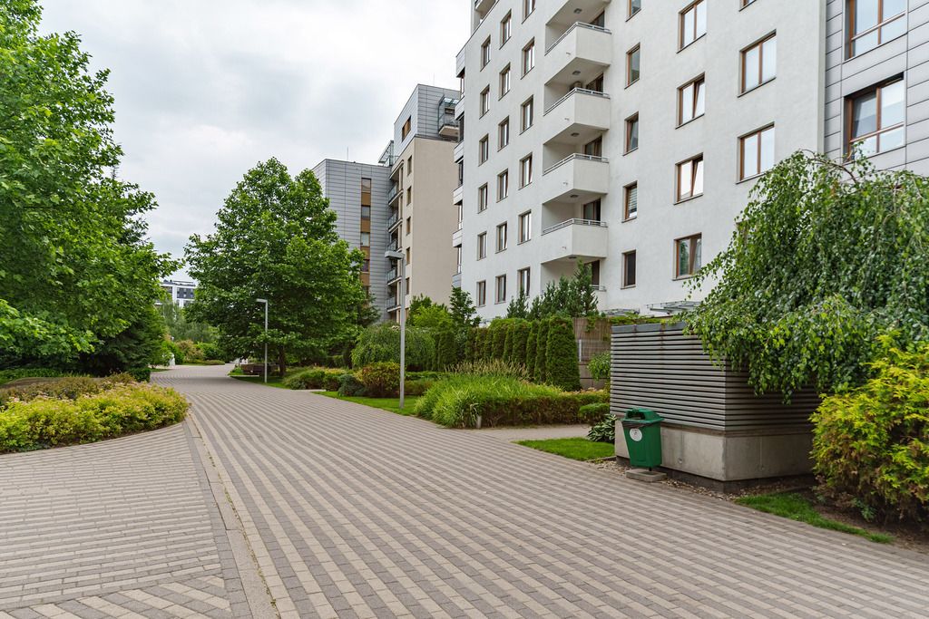 Warszawa · ul. Obrzeżna — 14