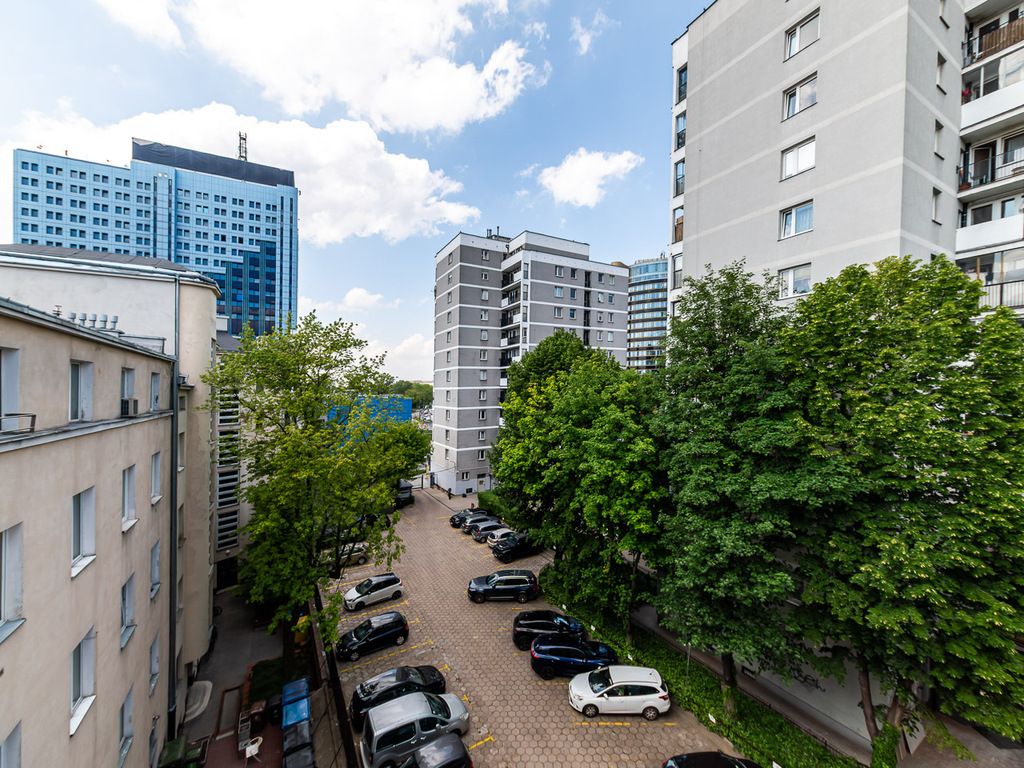 Warszawa · ul. Oleandrów — 15