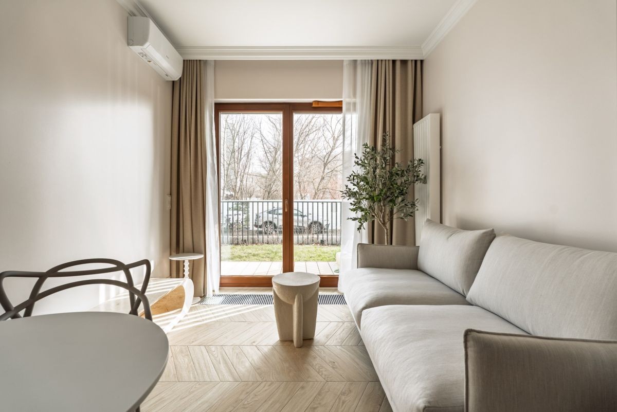 Warszawa · ul. Białej Koniczyny — 3