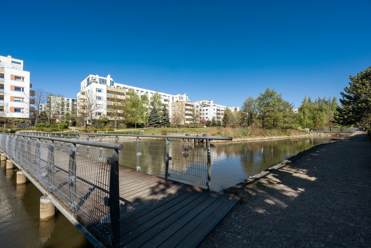 Warszawa · ul. Wyględowska — 16