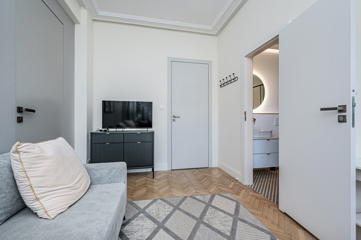 Warszawa · ul. Puławska — 7