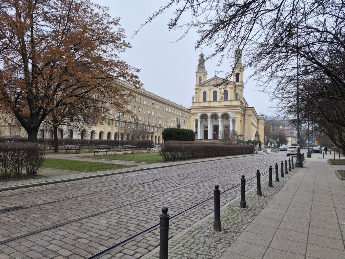 Warszawa · ul. Chłodna — 15