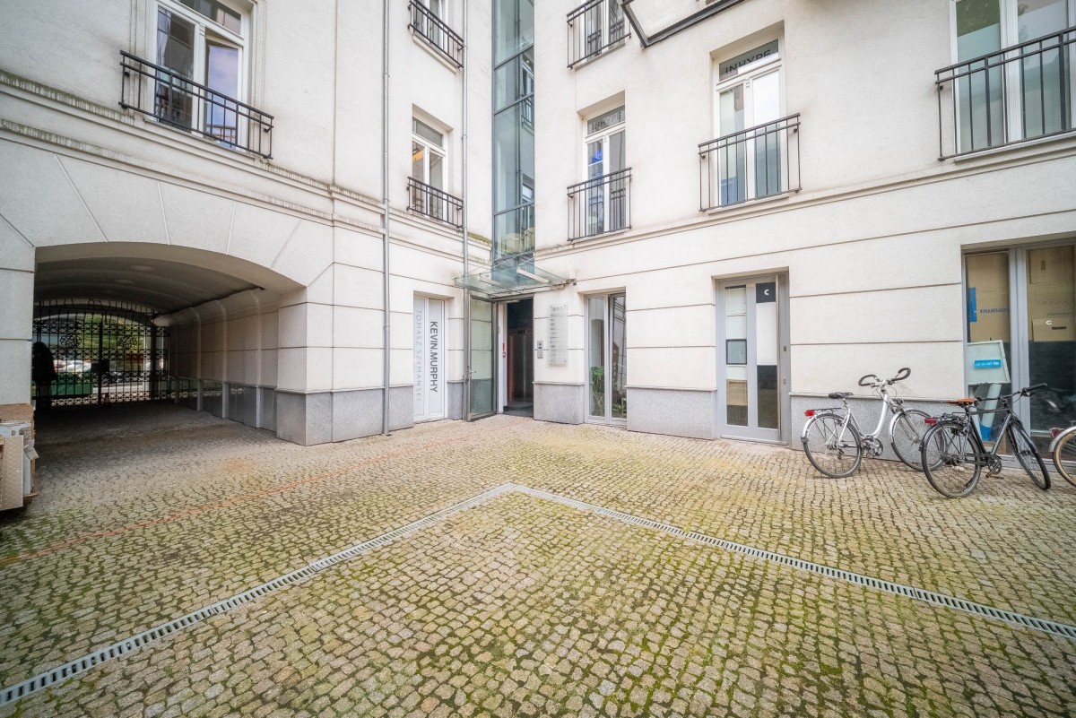 Warszawa · Śródmieście — 17