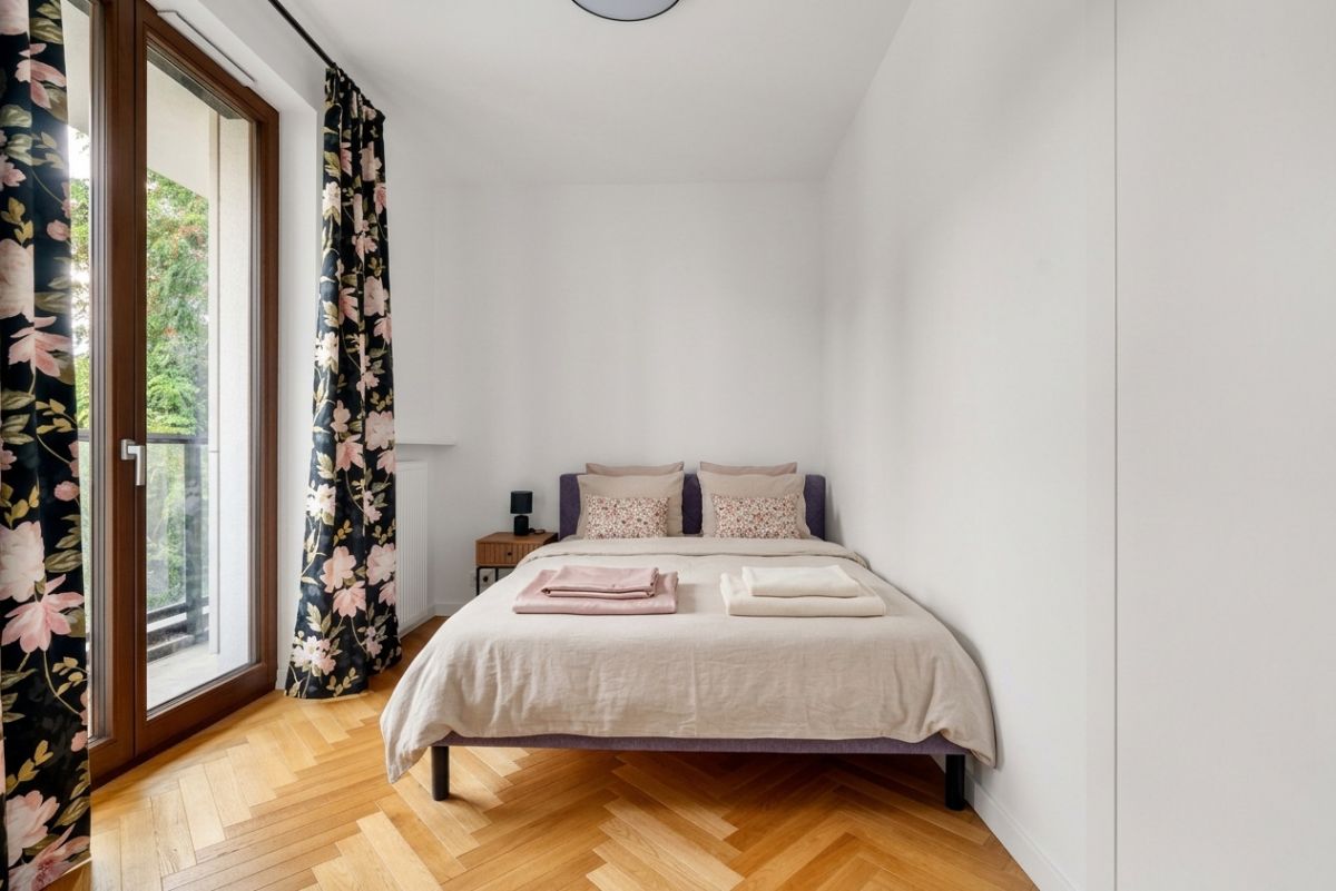 Warszawa · ul. Iwicka — 3