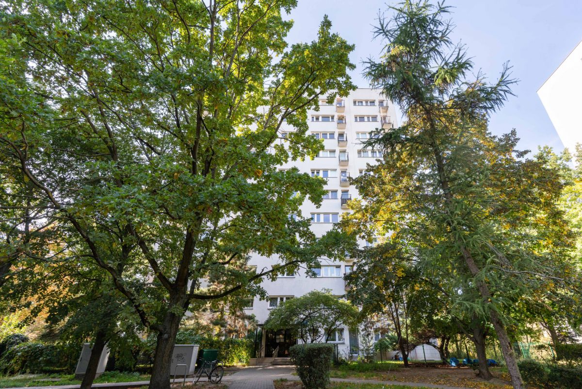 Warszawa · ul. Włościańska — 16