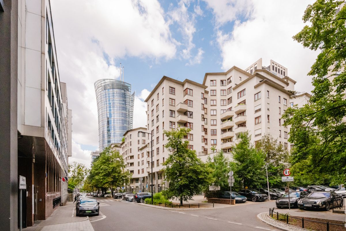Warszawa · ul. Łucka — 9