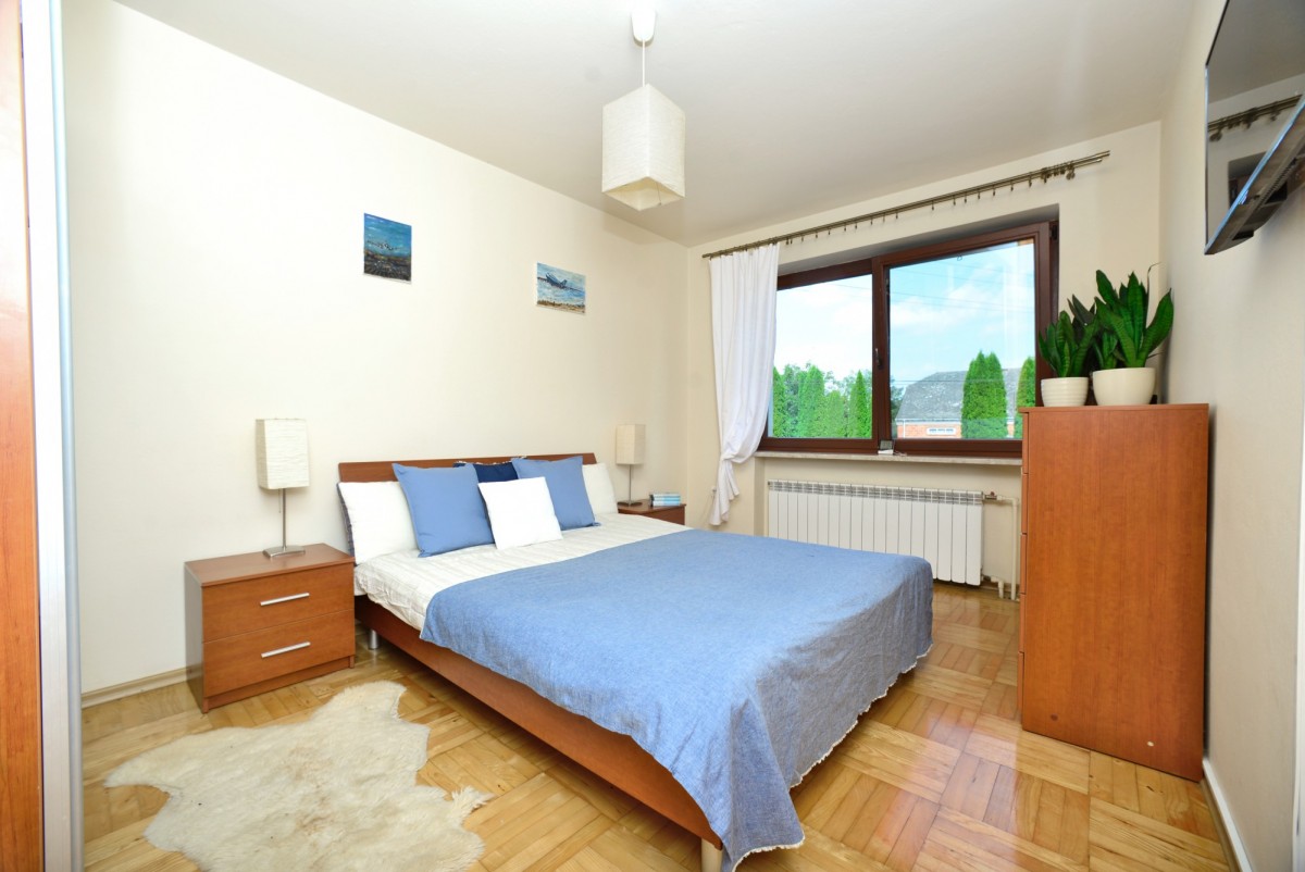 Kampinos · ul. Niepodległości — 5