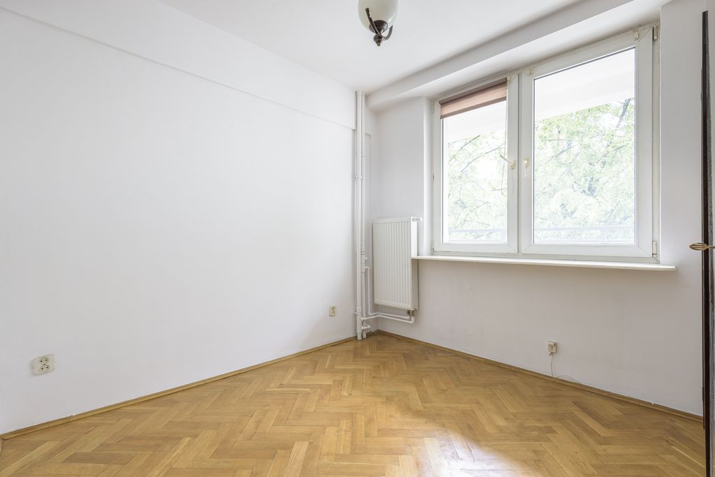 Warszawa · al. Aleja Jana Pawła II — 9