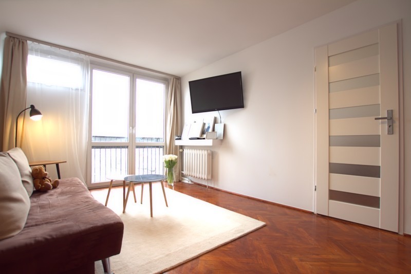 Warszawa · ul. Żelazna — 4