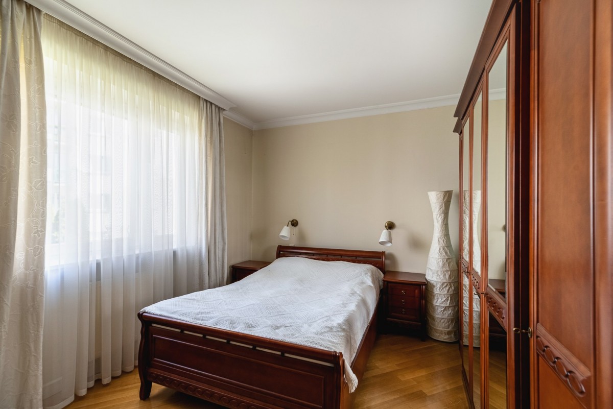 Warszawa · ul. Opaczewska — 12