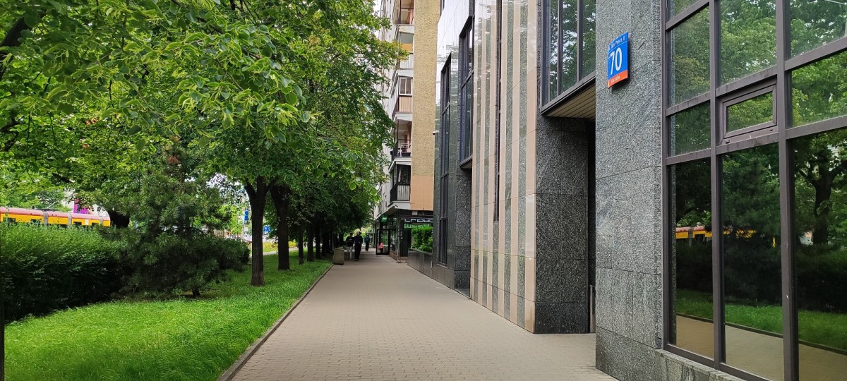 Warszawa · al. Aleja Jana Pawła II — 19