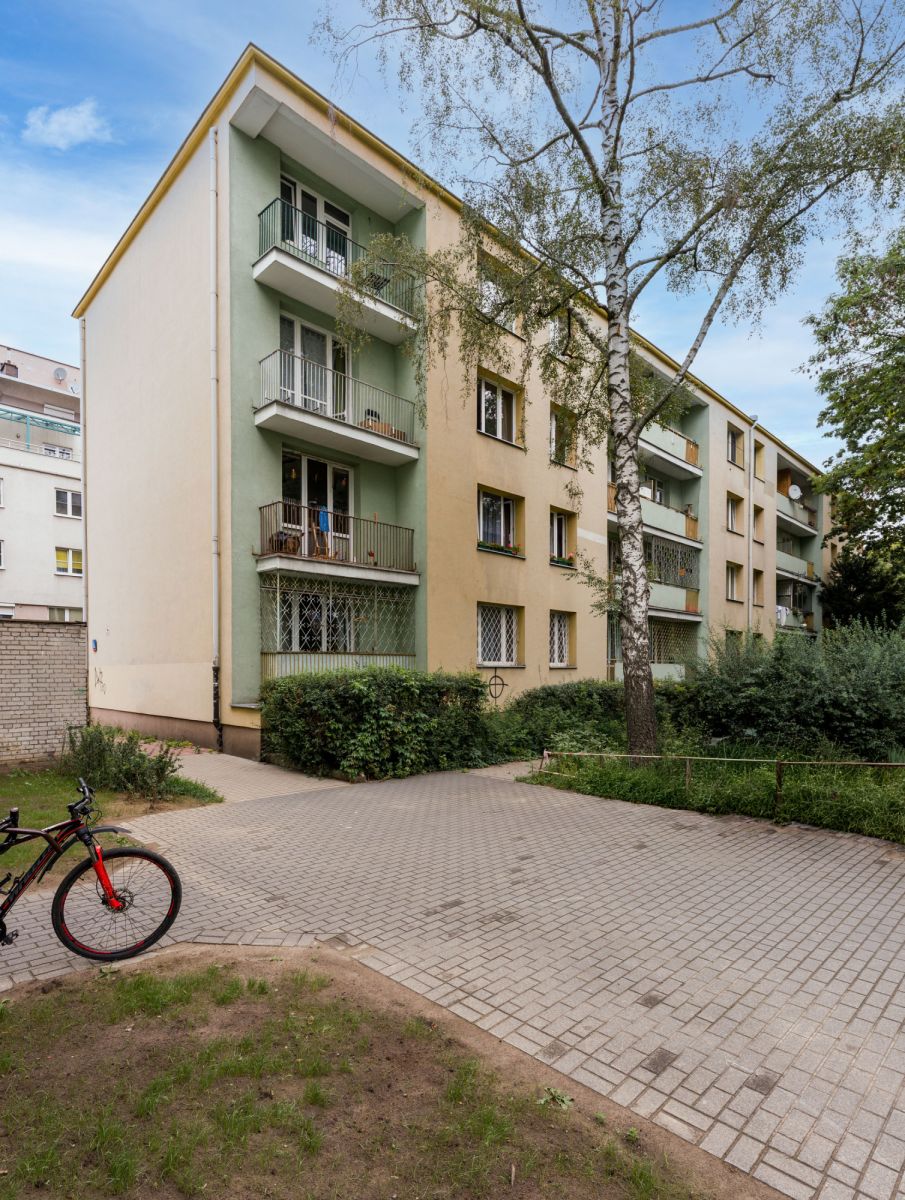 Warszawa · ul. Wandy — 16