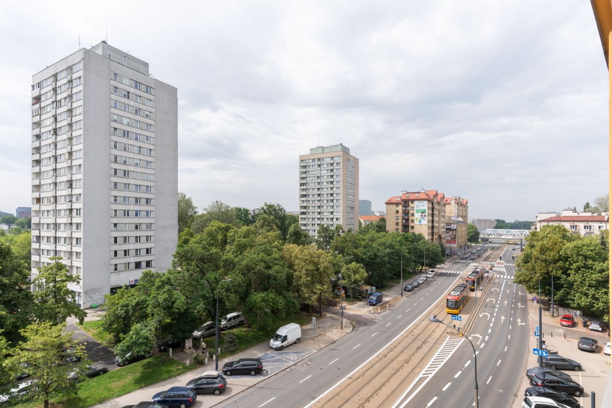 Warszawa · ul. Wolska — 11