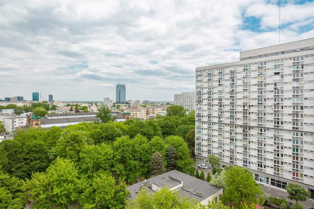 Warszawa · ul. Grzybowska — 13