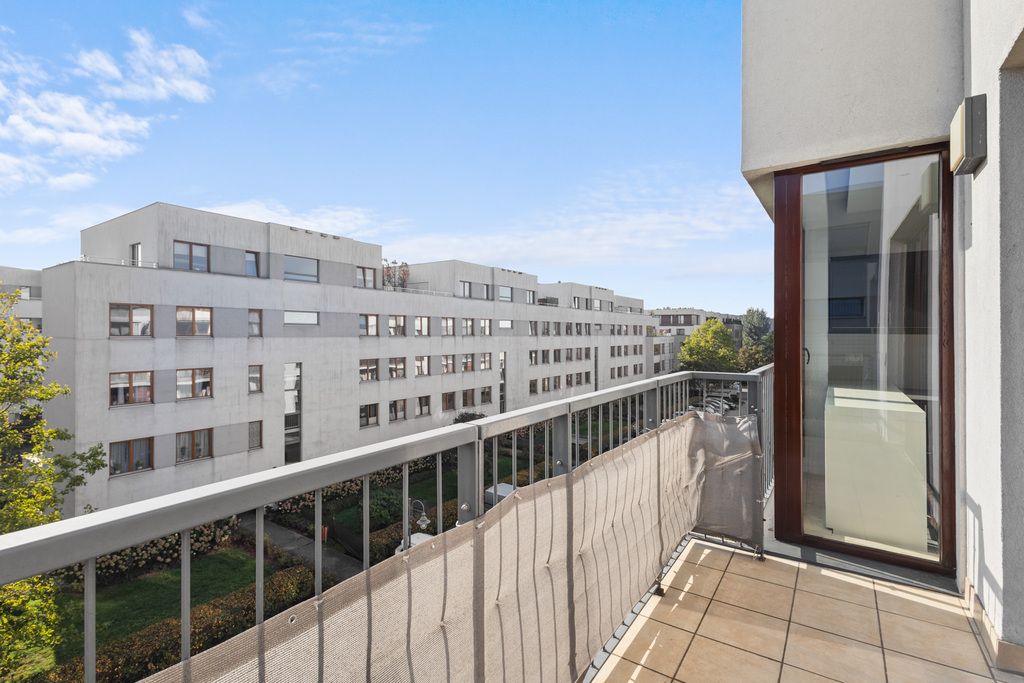 Warszawa · ul. Prymasa Augusta Hlonda — 12