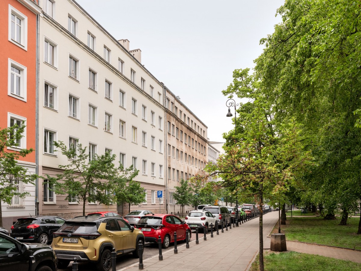 Warszawa · ul. Wspólna — 19