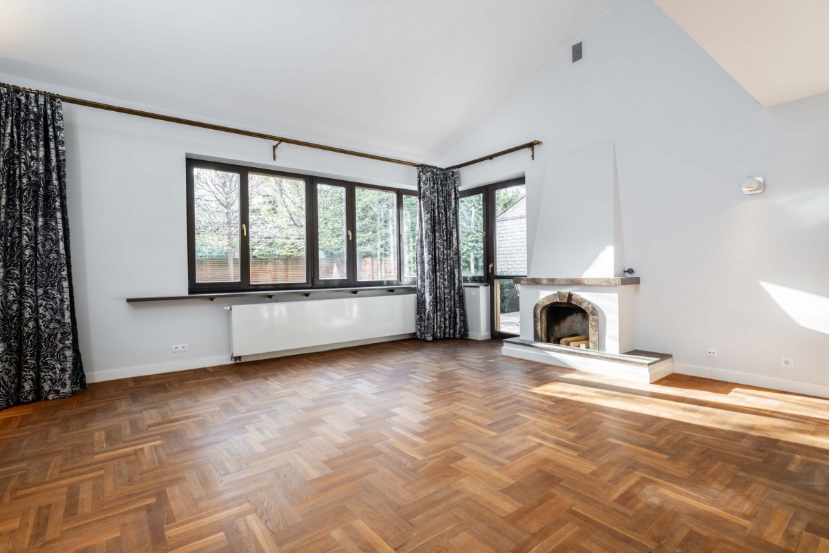 Warszawa · ul. Algierska — 28