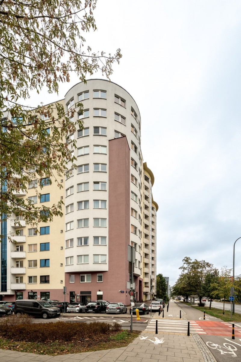 Warszawa · ul. Domaniewska — 10