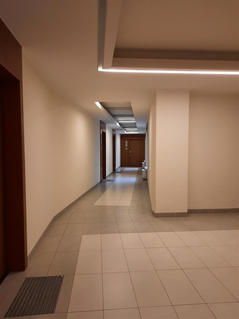 Warszawa · al. Aleja Bohaterów Września — 11