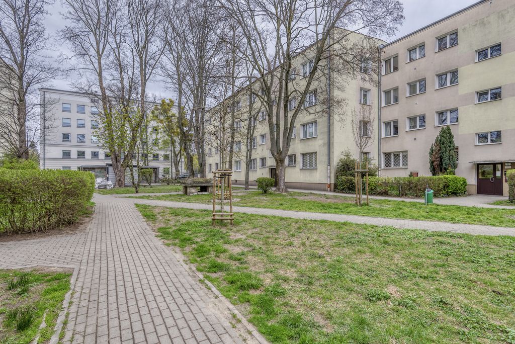 Warszawa · ul. Jana Długosza — 17